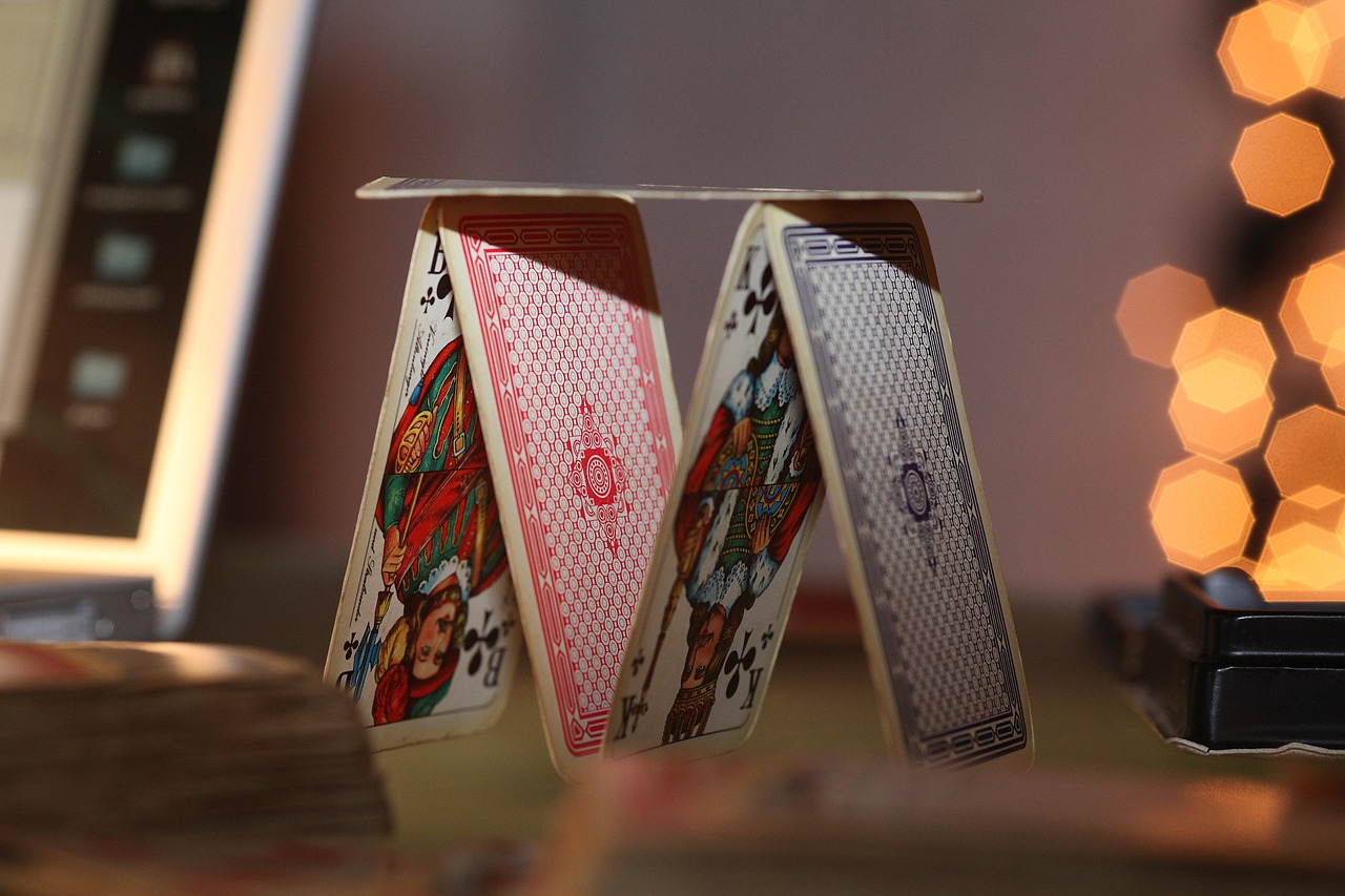 深度解析，600346股票的投資價(jià)值與風(fēng)險(xiǎn)剖析